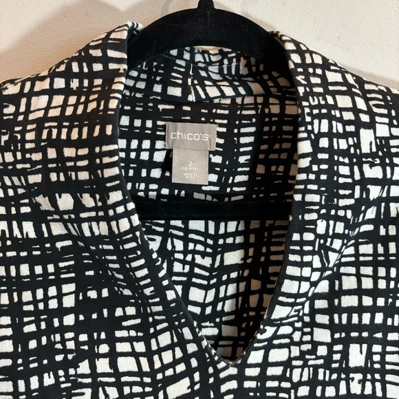 CHICO’S Sz 2 V-Neck Criss-Cross Print 100% Pima  Cotton Made in India Tunic Top - Picture 3 of 7